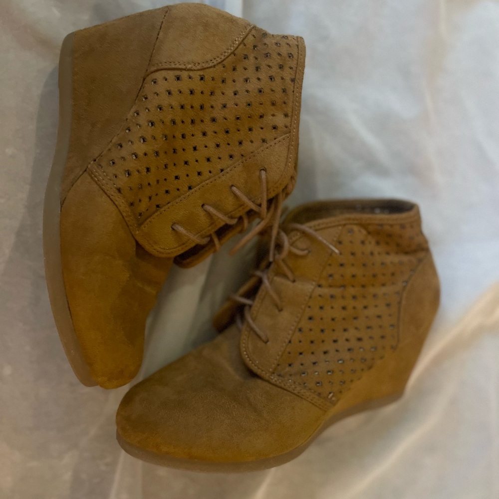 Women’s Wedge Booties - 7